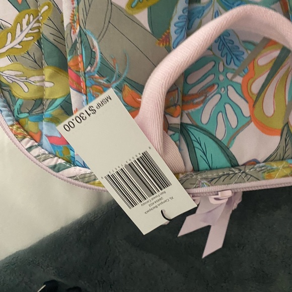*SOLD* NWT Vera Bradley backpack - Picture 4 of 11